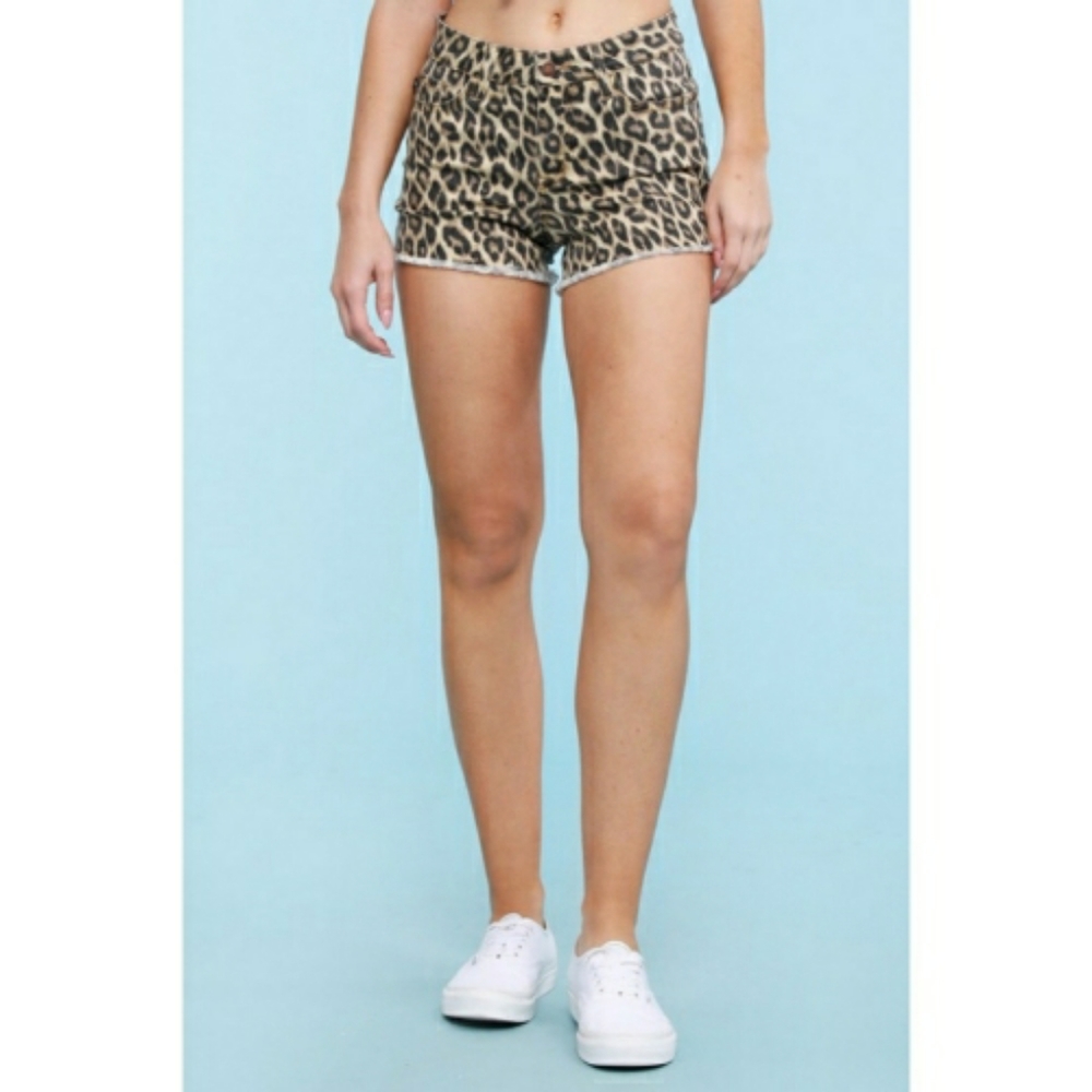 S M L Judy Blue Leopard Print Cut Off Shorts - Picture 2 of 8